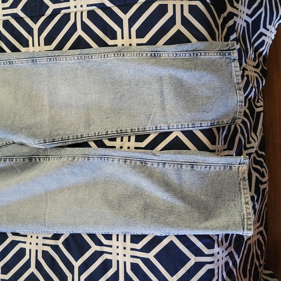 Gap Jeans - Picture 2 of 4